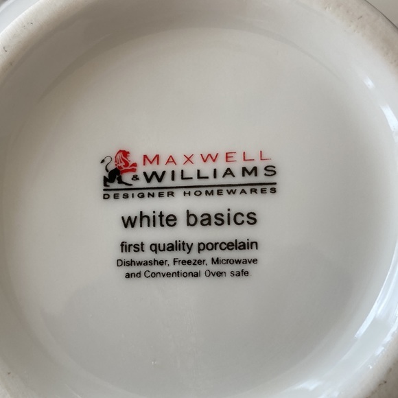 Maxwell Williams Tea Pot - Picture 6 of 6